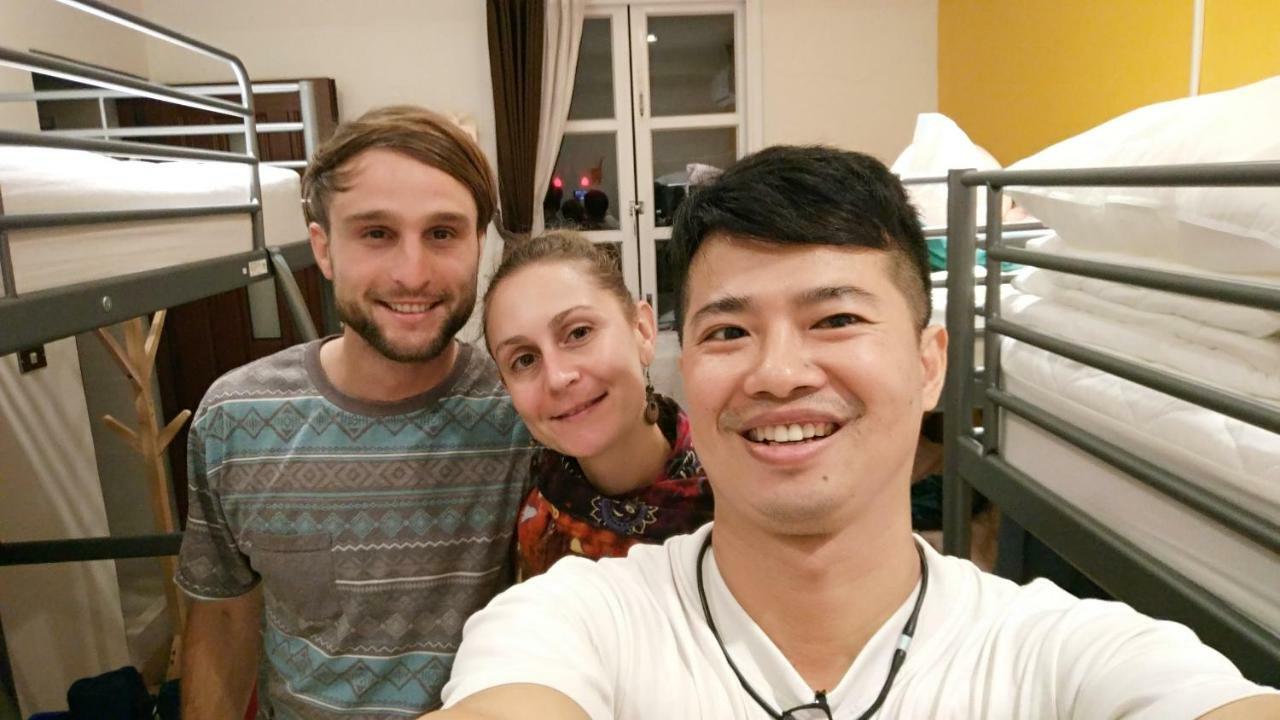 Mydeer Backpacker Hostel Тайнан Екстериор снимка